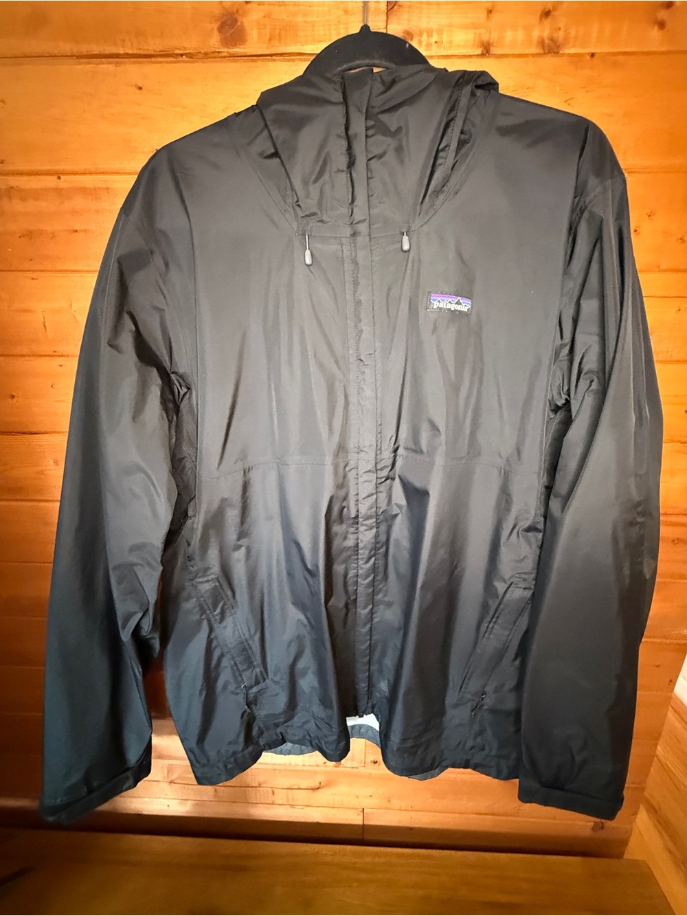 Patagonia torrentshell 3L Men's L Black Hooded waterproof Rain jacket